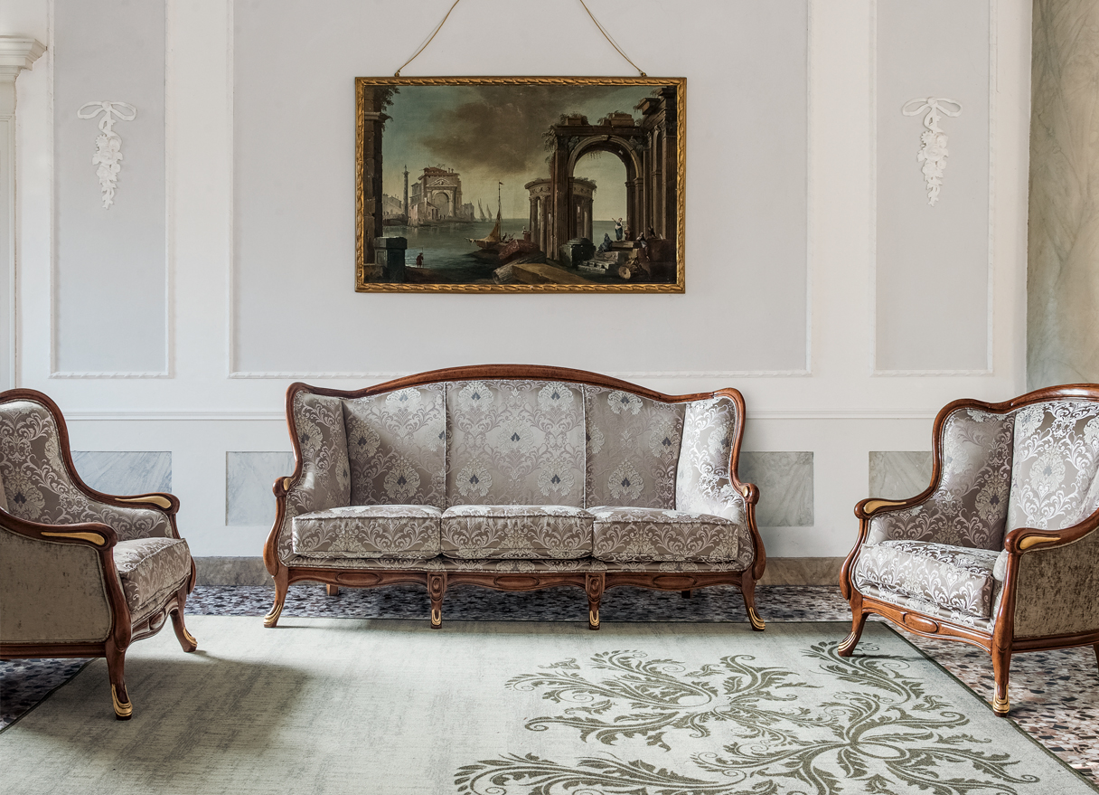 Tonin Casa - диван в классическом стиле